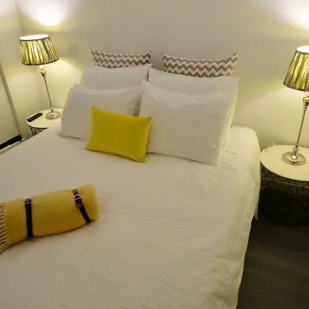 Apartment Tarik Moments